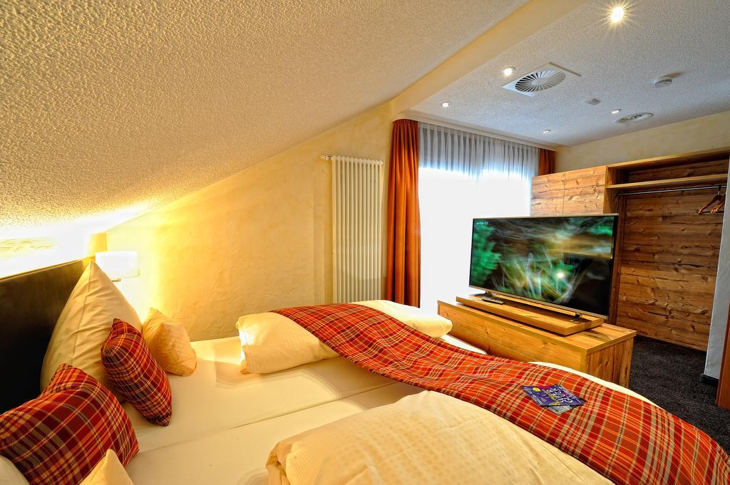 Wellness-Hotel Talblick Шёмберг Экстерьер фото