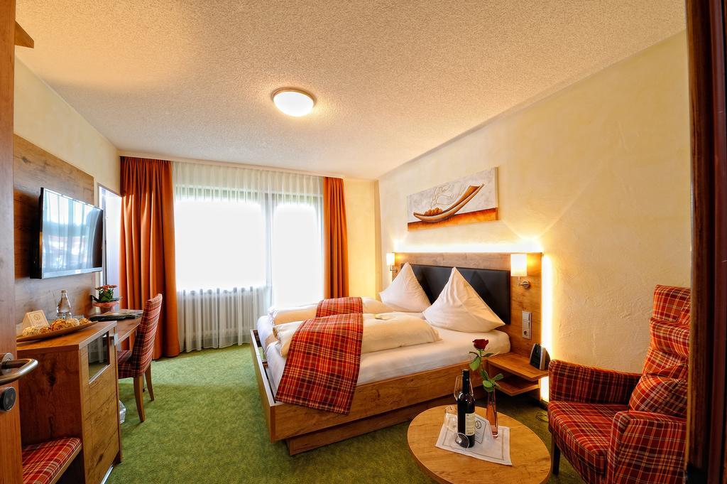 Wellness-Hotel Talblick Шёмберг Экстерьер фото
